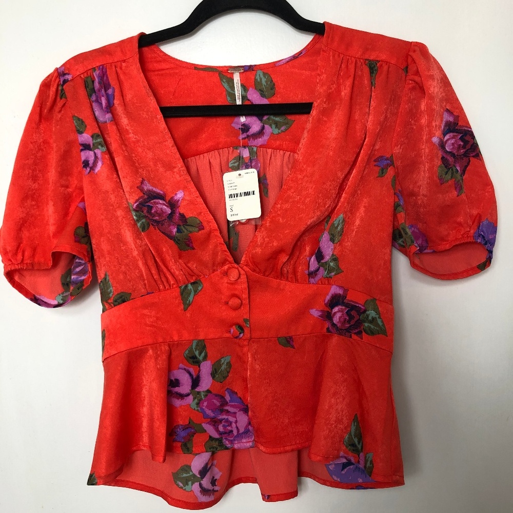 NWT Free People Red Floral Print Short Sleeve Top - Picture 1 of 7